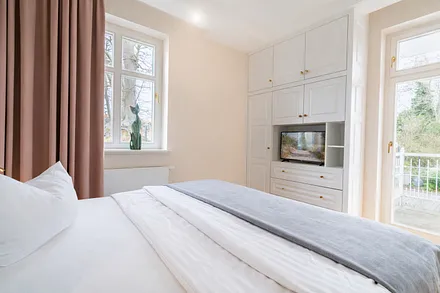 2. Schlafzimmer mit Doppelbett