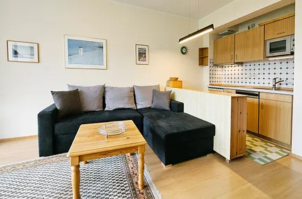 Küchenzeile inkl. Geschirrspüler & Mikrowelle