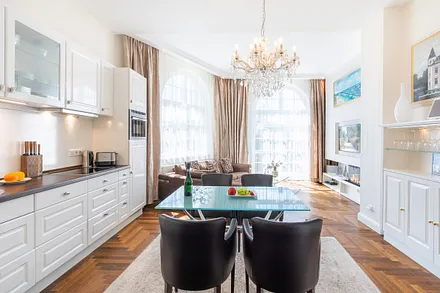 Wohn-, Ess- und Kochbereich