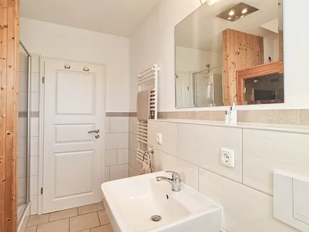 Duschbad mit Infrarotkabine