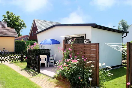 Außenansicht mit eigener Terrasse