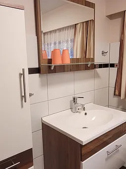 Bad mit WC und Dusche