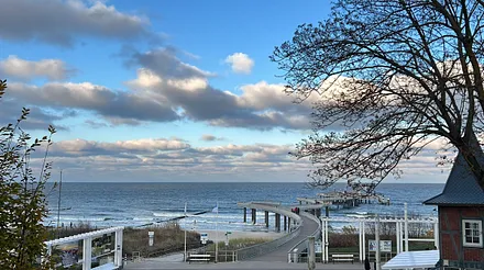 Seeblick im "Seeblick"-direkt vor Ihnen die neue Seebrücke von Koserow