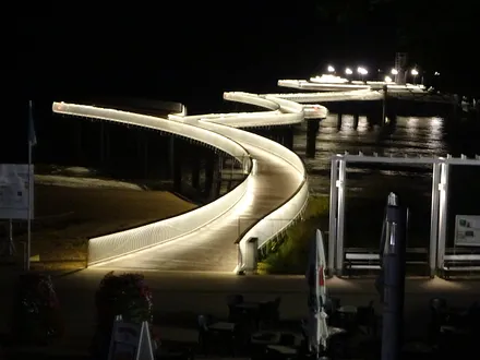 Die neue Seebrücke bei Nacht
