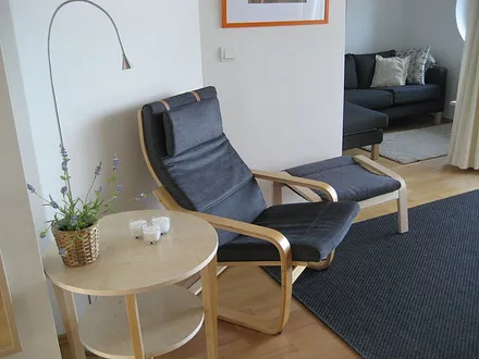 wunderschöne, helle Wohnung, bei der Sie aus allen Räumen auf die See schauen können