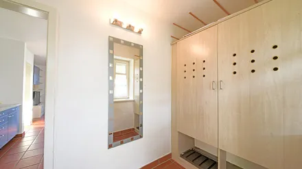 Flur mit Einbauschrank