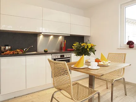 intergrierte Küchenzeile und Eßplatz