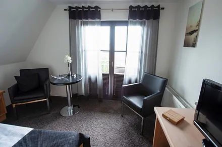 Zimmeransicht, Doppelzimmer mit Balkon zum See