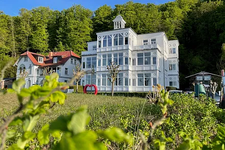 Die Strandvilla Agnes vom Strand aus fotografiert.