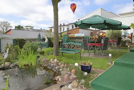 Garten vor dem Bungalow