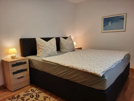 Boxspringbett im Schlafzimmer