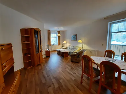 Wohnzimmer - Blick vom Eingang