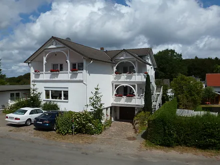 Unten rechts ist die Fewo 1. Darüber wohnt der Vermieter.