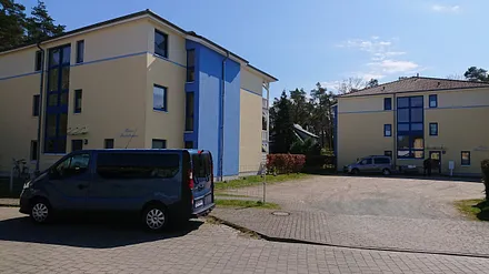 Haus "Buntspecht" mit großem Parkplatz
