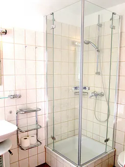 Bad, Echtglas-Duschkabine