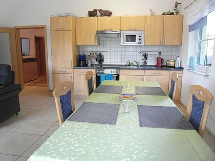 offene Küche mit Essbereich