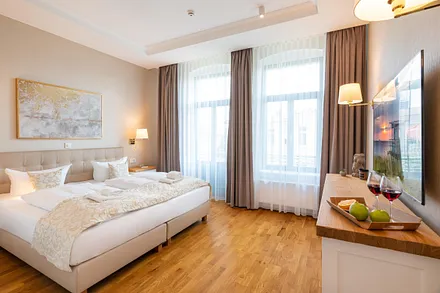 1. Schlafzimmer mit Doppelbett