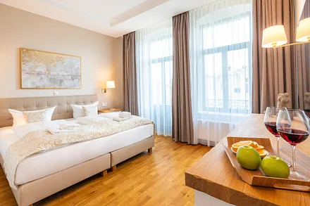 1. Schlafzimmer mit Doppelbett