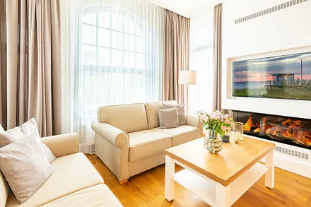 Wohnbereich mit Gaskamin