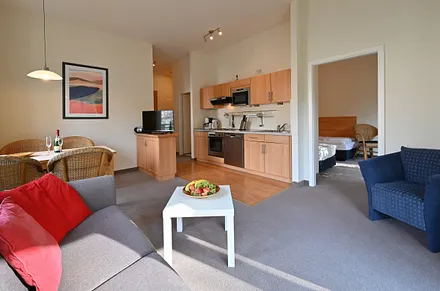  Blick durch die Wohnung 4