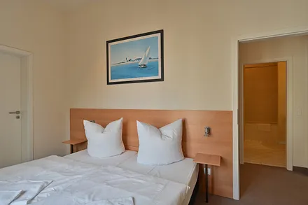 Schlafzimmer 1 Bett 180*200cm