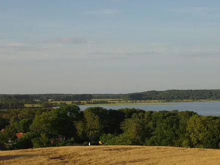 Blick vom Glaubensberg auf den Schmollensee
