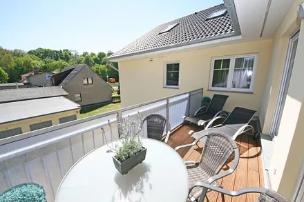 bestuhlter Balkon