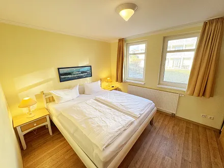 Hauptschlafzimmer mit Doppelbett