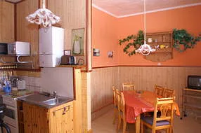 Küche mit mit Essecke