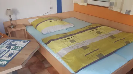 Doppelbett (140x200)