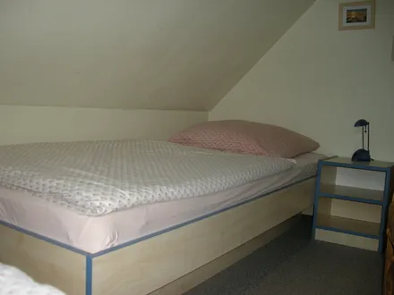 Schlafzimmer mit Einzelbetten (1. OG)