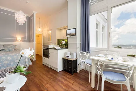 Blick zur Küchenzeile.