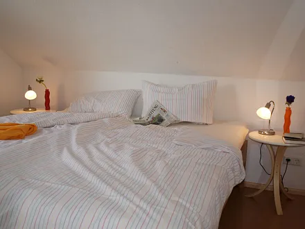 Schlafzimmer mit Doppelbett