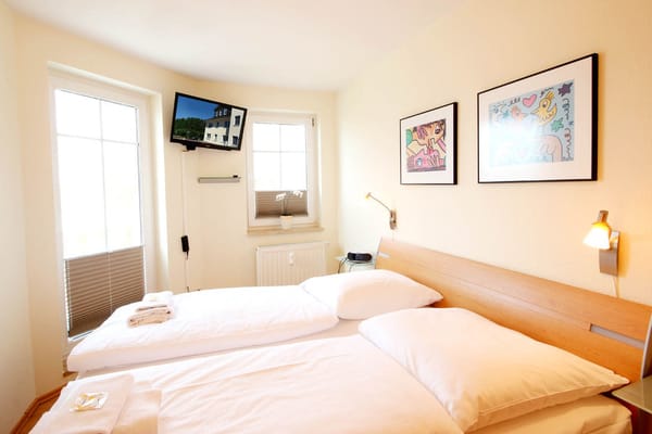 Schlößchen am Schmachter See by rujana - 3-Zimmer-Ferienwohnung 33RB12