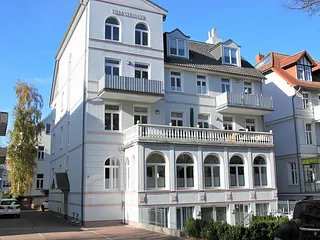 Bild: Villa Seeadler mit seitlichem Ostseeblick