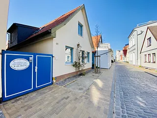 Bild: Ferienhäuser fast am Warnemünder Leuchtturm