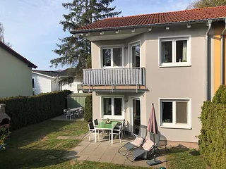 Bild: An der Stranddistel  - 400m Strand - neu renoviert