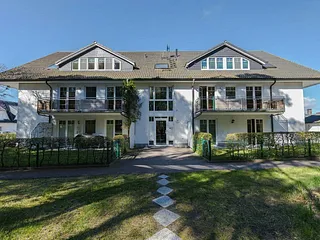 Bild: FeWo in Strandnähe mit Terrasse und Garten