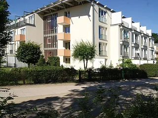 Bild: Forum "Marinar" direkt an der Strandpromenade