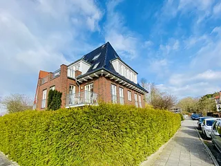 Bild: Großzügig mit zwei Balkonen!