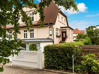 Bild: Pohl´s Ferienwohnungen mit  Parkplatz am Haus