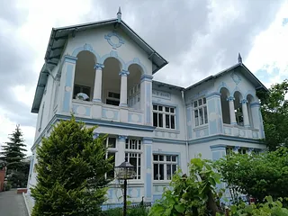 Bild: Ferienzimmer mit Balkon