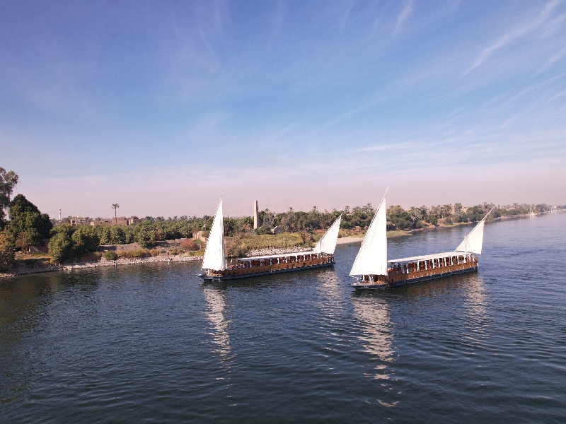 Ashranda Nuun and Nuut Dahabiyas