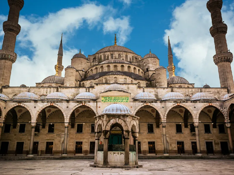 La Moschea di Muhammad Ali: Segreti e Storia della del Cairo