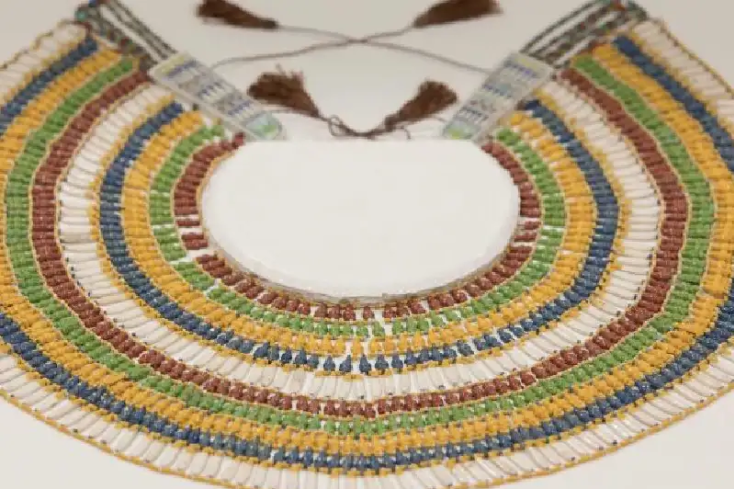 un prezioso manufatto nel museo, grande museo egizio