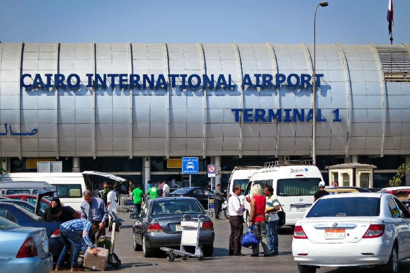aeroporto internazionale del cairo