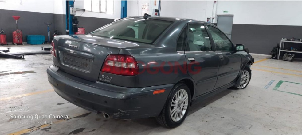 Volvo s40 04
