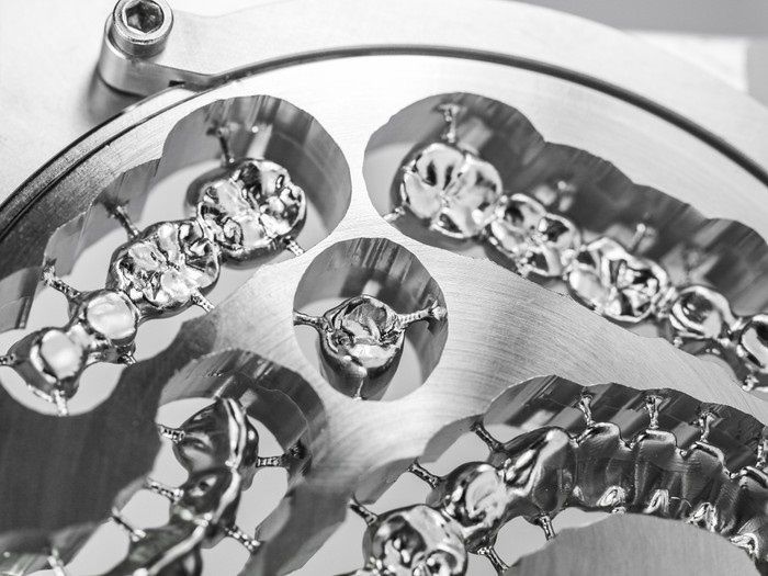 cad-cam-zahntechnikwas-ist-das-zahnersatz-aus-keramik