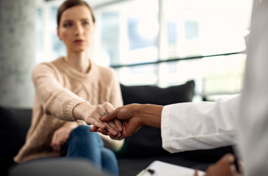 psikolojik-destek-almak-icin-5-guclu-neden