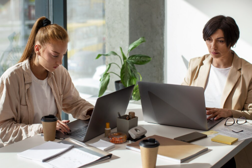 masa-basi-calisanlarda-ergonomik-oneriler-fzt-mustafa-burak-turkoglu
